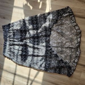 No boundaries skirt